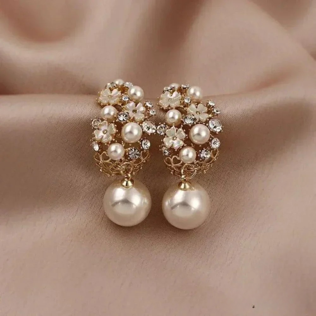 Boucles fleur perle élégantes